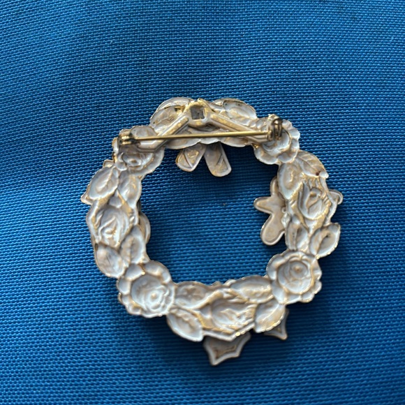 Christmas Pin Snowman Mistletoe Gingerbread Candy Cane NWOTS Rose White Gold - Picture 2 of 2